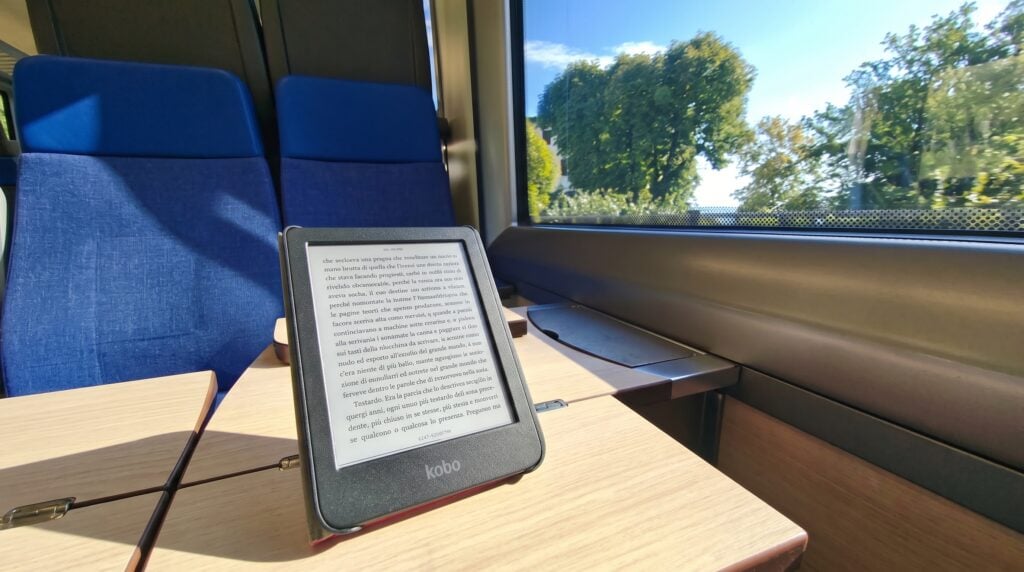 Recensione Kobo Clara Colour: basta il colore per cambiare la lettura? Pro, contro e trucchi dopo 3 settimane